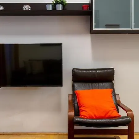 Downtown In The Gozsdu Garden Apartment