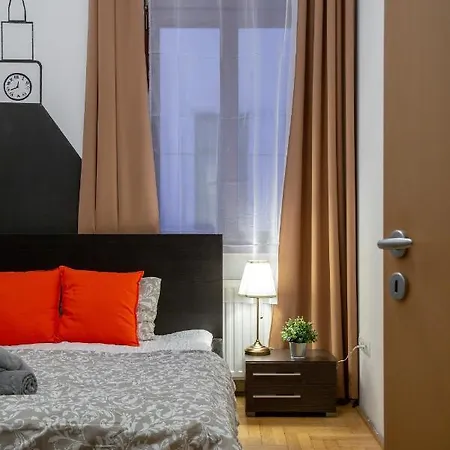 Apartment Downtown In The Gozsdu Garden Budapest